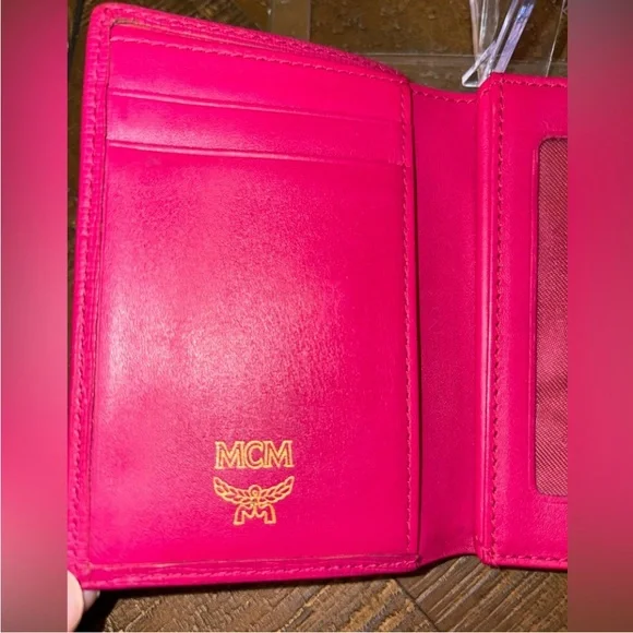 SOLD UNLISTED IN SHOW.   MCM Fuchsia Leather Wallet with Gold Accents - Picture 7 of 12